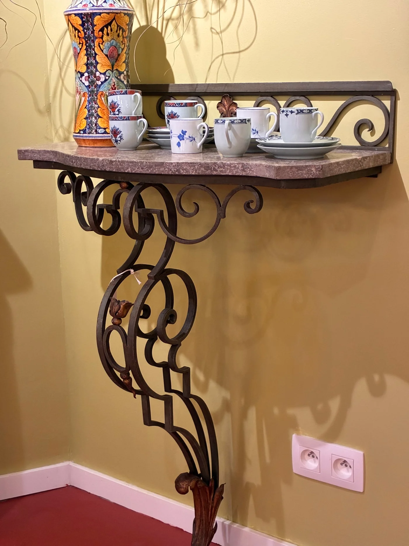 Meuble Console en fer forgé, patine vert de gris, dessus marbre - Fin 19e - Ht 95 x 65 x 30cm