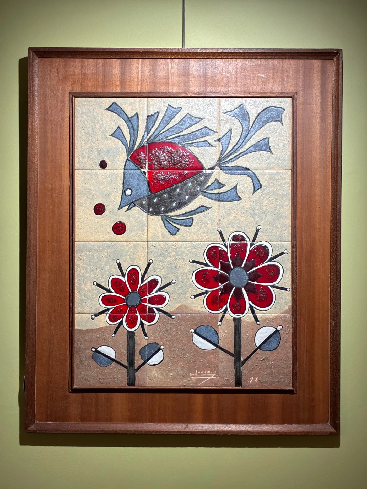 Tableau/Panneau de céramique (12) "Poisson aux fleurs" - Daté 72 - Signé Lassois - Cadre bois - 61 x 46 cm 