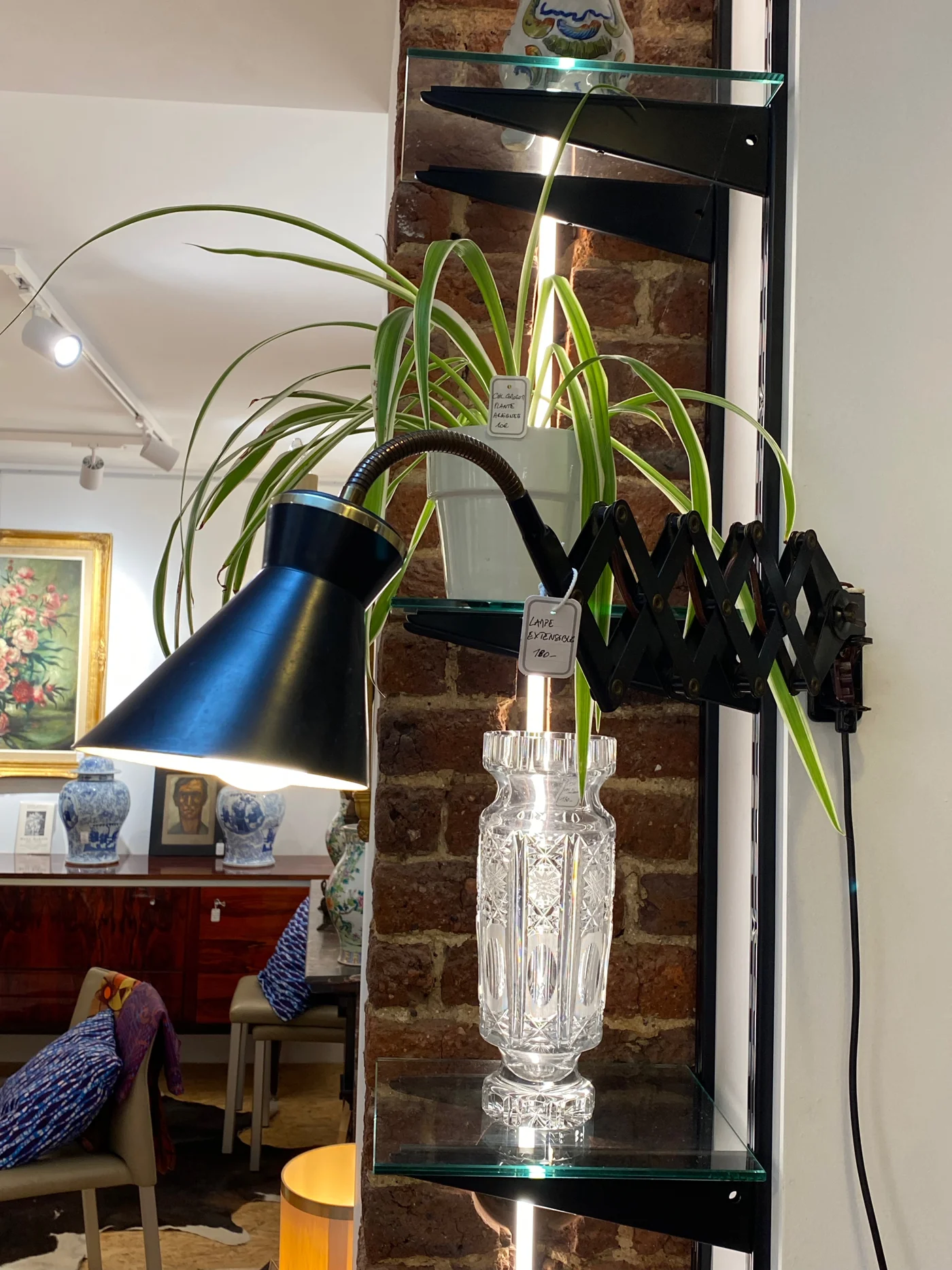 Lampe industrielle en métal noir, extensible