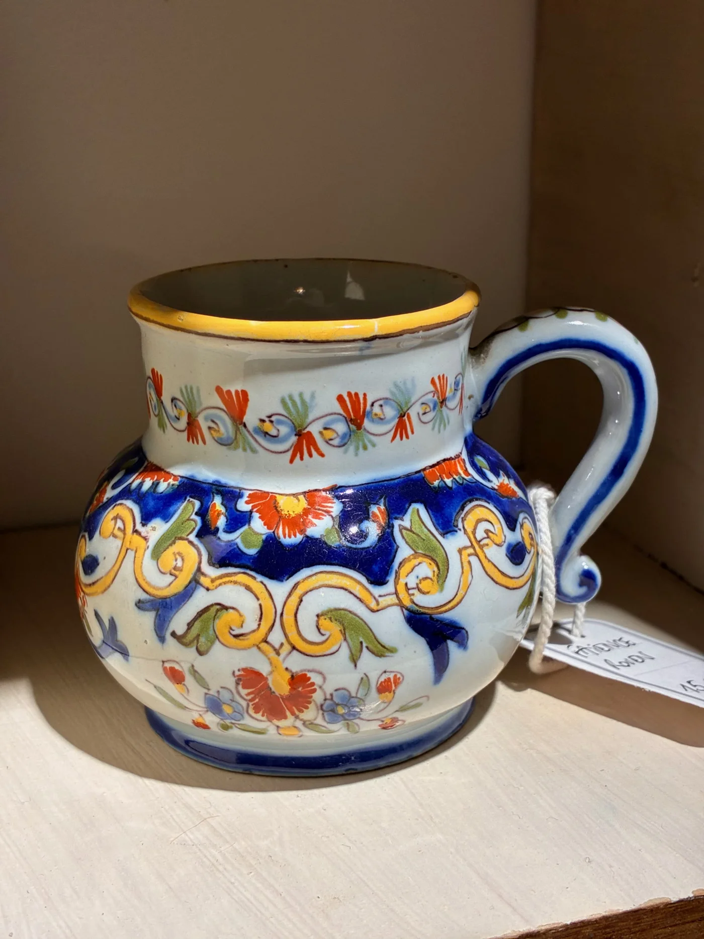 Petit pot cruchon à lait polychrome faïence Rouen