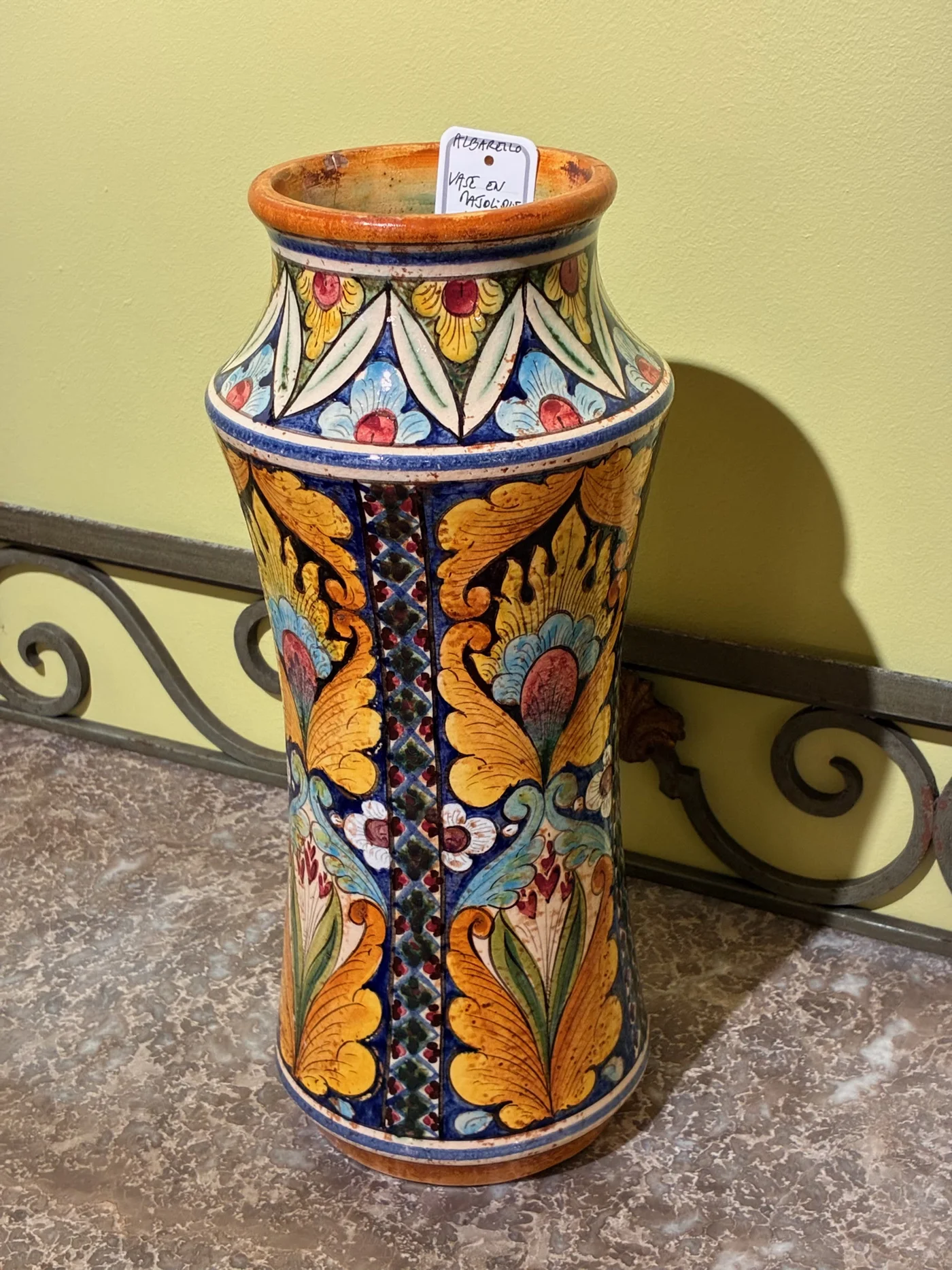 Vase albarello ancien en majolique (faïence polychrome italienne) - G. Giotto - 19e siècle - Pièce unique - Signée - Ht 30,5 cm 