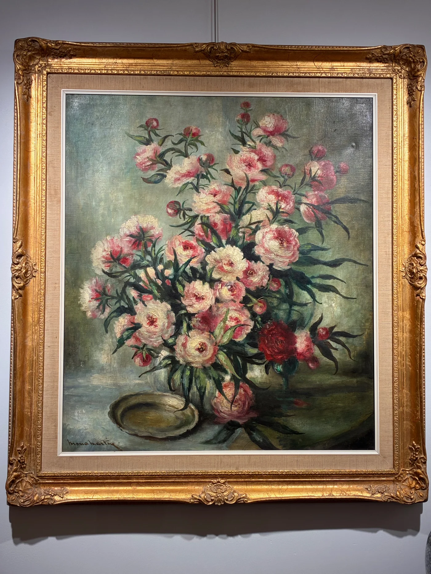 Huile sur toile - Bouquet de fleurs - Cadre de style, doré - Signé MARTIN Mona (20eS) - 80 x 70 cm (dimensions hors cadre) - Accompagné du catalogue expo Bruxelles